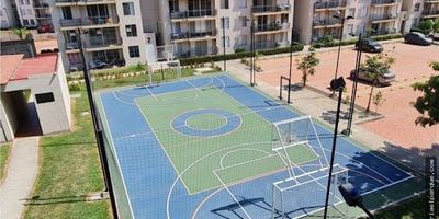  Venta  Apartamento en Ricaurte Bogotá  Año 2022 Área 58 m  Estrato 4. Un Parqueadero. Tu próximo hogar con 2 habitaciones, 2 baños principal y social, Salacomedor con balcón, Cocina integral americana con barra, muebles superiores e inferiores. Zona de ropas independiente.   Puerta de seguridad. Acabados en cerámica baldosa.  Excelente estado Conjunto tipo Club House, 2 ascensores, 3 piscinas nado, Gimnasio,   Salón de juegos,   Zonas infantiles, Zona BBQ,   Zonas verdes,   Cancha múltiple,  fútbol,  baloncesto, Vigilancia 24 horas 7 días a la semana, recepción, conjunto cerrado Pet friendly, Cercano a comercio y vías principales. Agenda tu visita hoy 