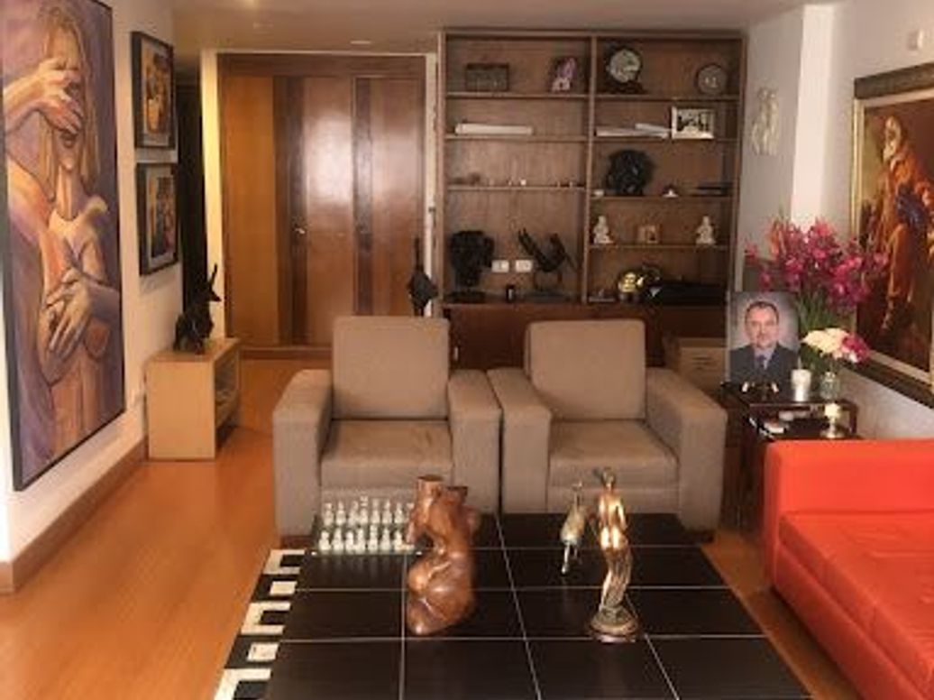 Apartamento de 3 alcobas en venta en Santa Barbara, Bogotá, 134 m² · foto 7 de 14