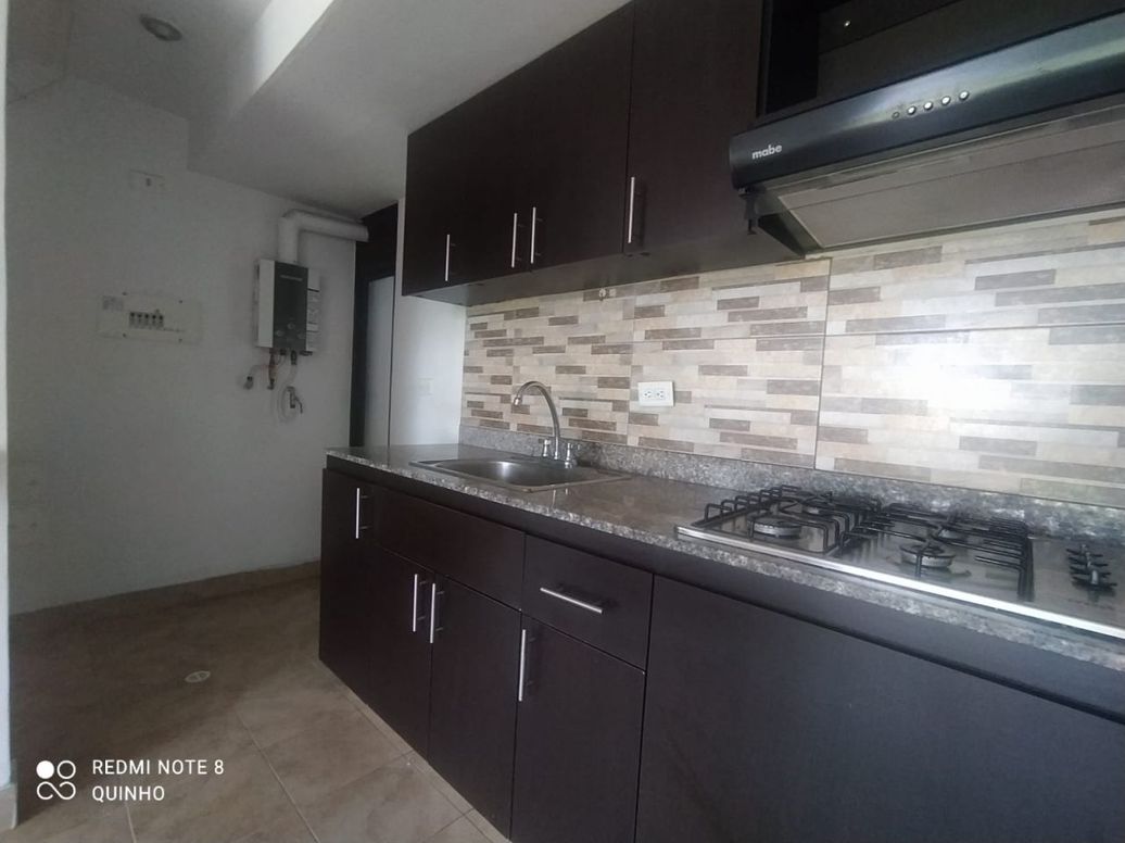 Apartamento de 2 alcobas en venta en Granada Norte, Bogotá, 42 m² · foto 14 de 20