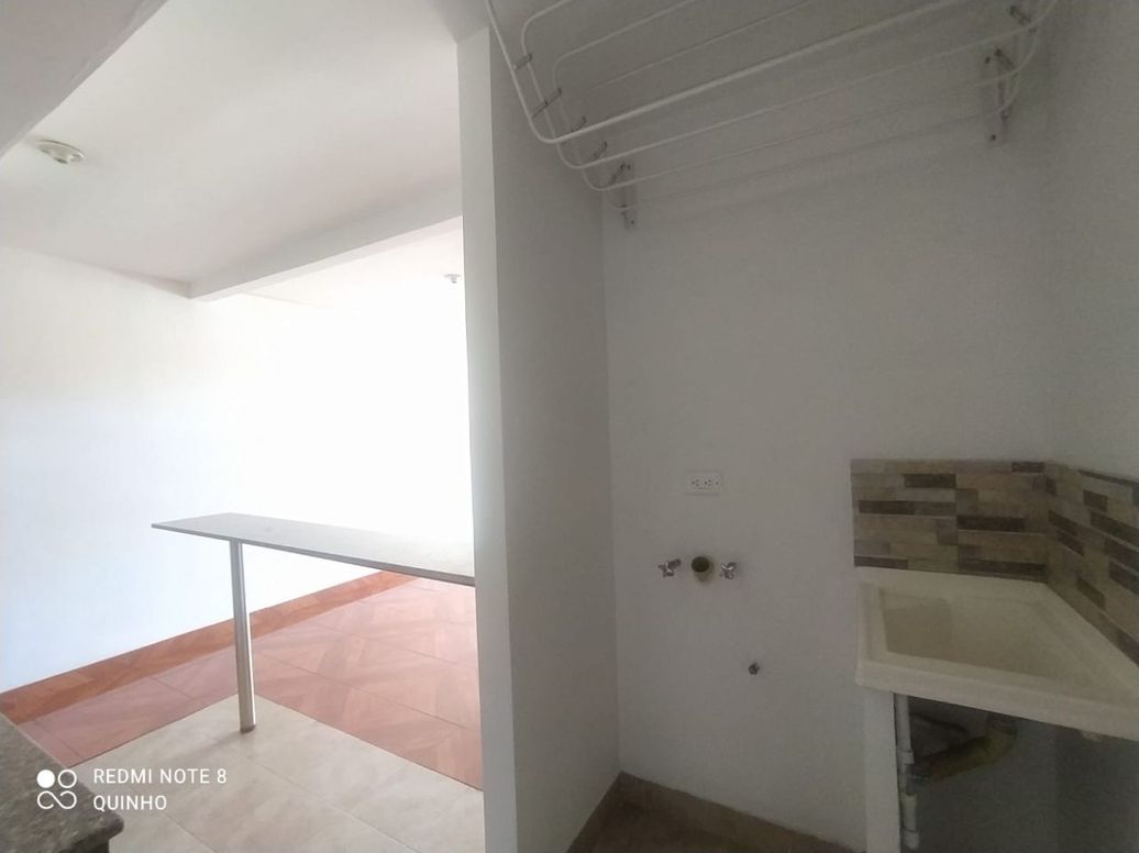 Apartamento de 2 alcobas en venta en Granada Norte, Bogotá, 42 m² · foto 17 de 20