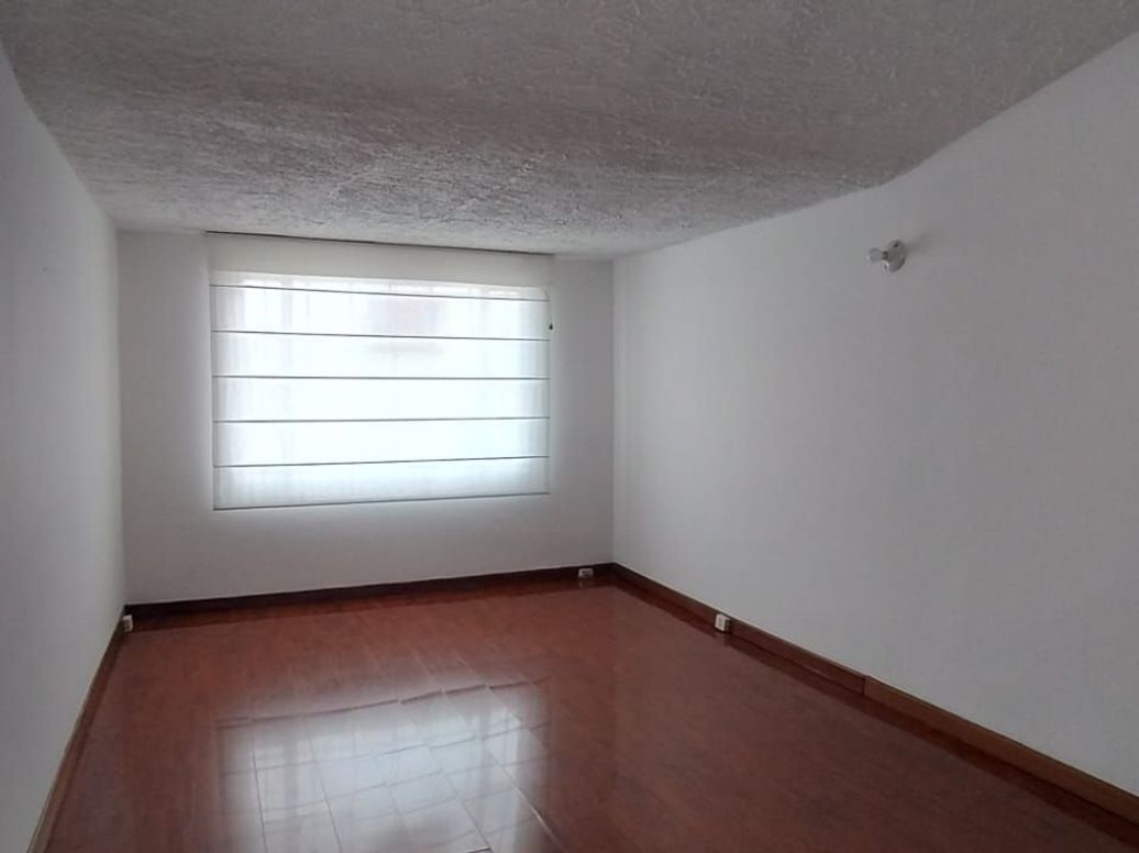 Casa de 5 alcobas en venta en Villa Claudia, Bogotá, 180 m² · foto 13 de 20