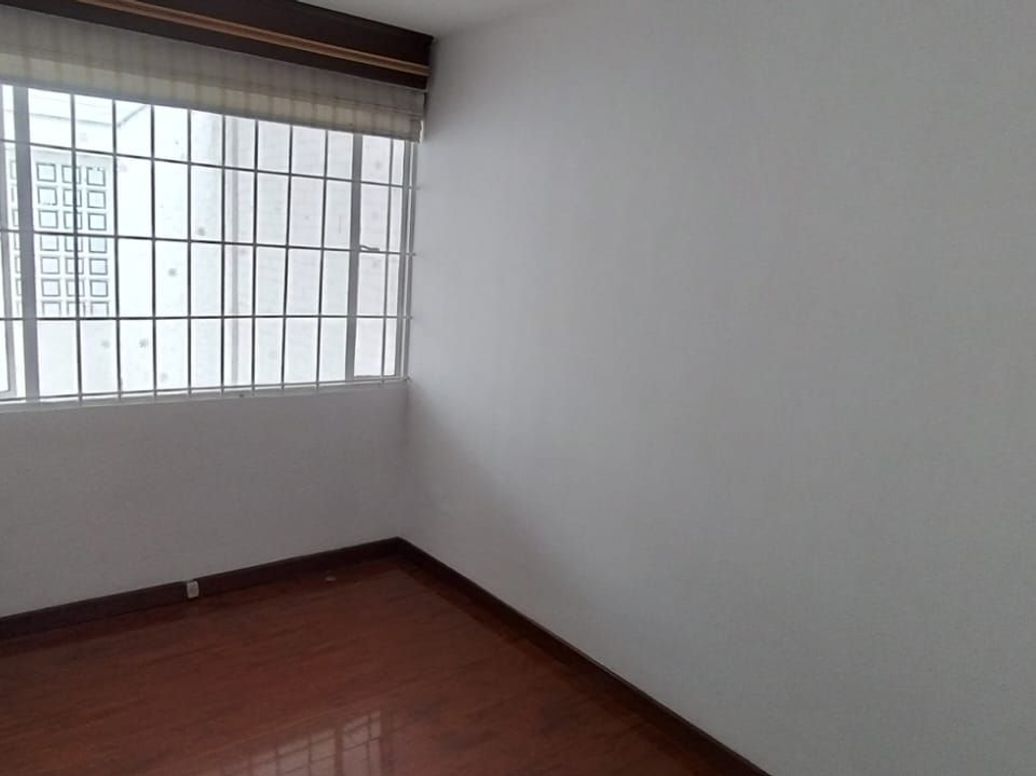 Casa de 5 alcobas en venta en Villa Claudia, Bogotá, 180 m² · foto 5 de 20