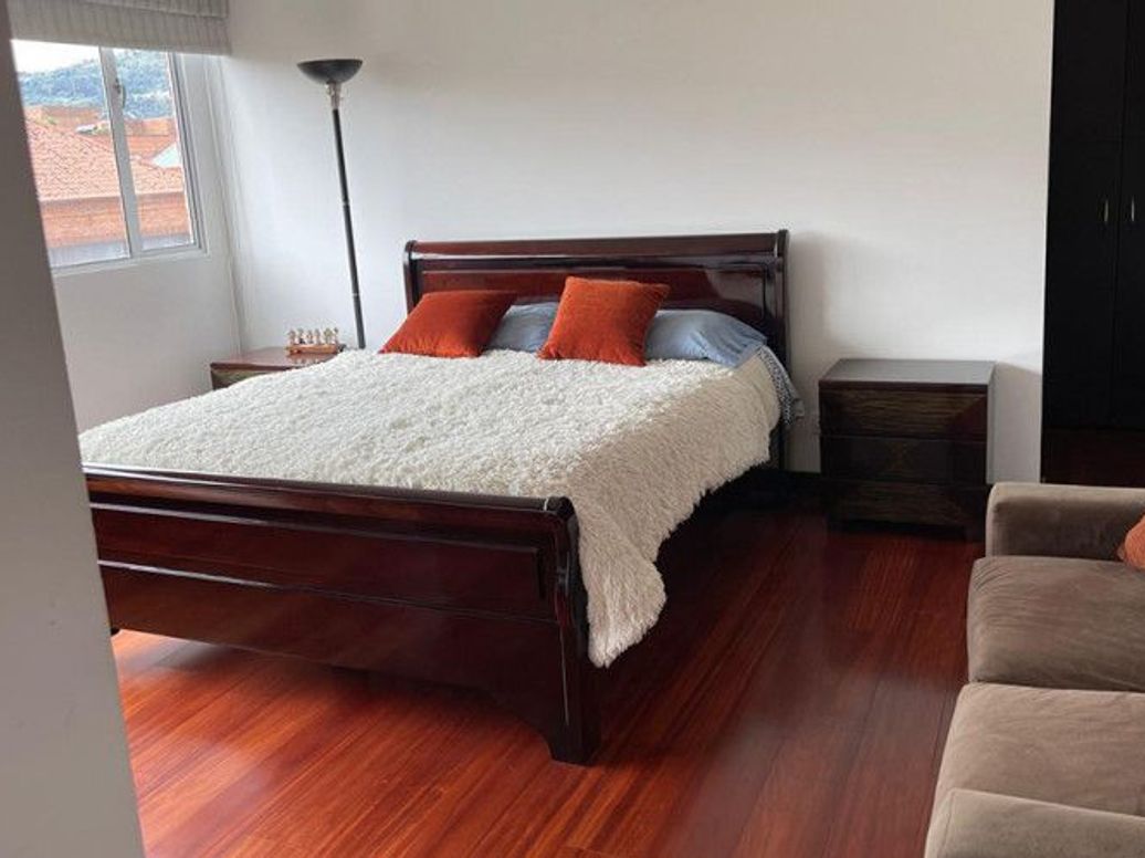 Apartamento de 3 alcobas en venta en Santa Barbara Occidental, Bogotá, 155 m² · foto 6 de 10