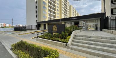 Gespron alquila hermoso apartamento  para estrenar, en el sur de Cali, barrio valle del Lili,  en  segundo piso con ascensor, con una sala amplia, iluminada con vista exterior, persianas movibles nuevas, sala de estudio, cocina, integra el tipo americano con muebles en madera en parte superior e inferior y lámparas de lujo, baños, social, con división en vidrio, dos habitaciones  con persianas movibles, una con clóset en madera de piso a techo,  la principal con vestier u baño con división en vidrio, zona de oficios con instalación para lavadora y muebles en madera, el conjunto cuenta con parqueadero comunitario y piscina olímpica,cerca de bombas de gasolina, queda a siete minutos de jardín plaza, a siete minutos del Éxito, a cinco minutos del asadero pollo asado y apañado KRR, qué esperas llámanos ya!