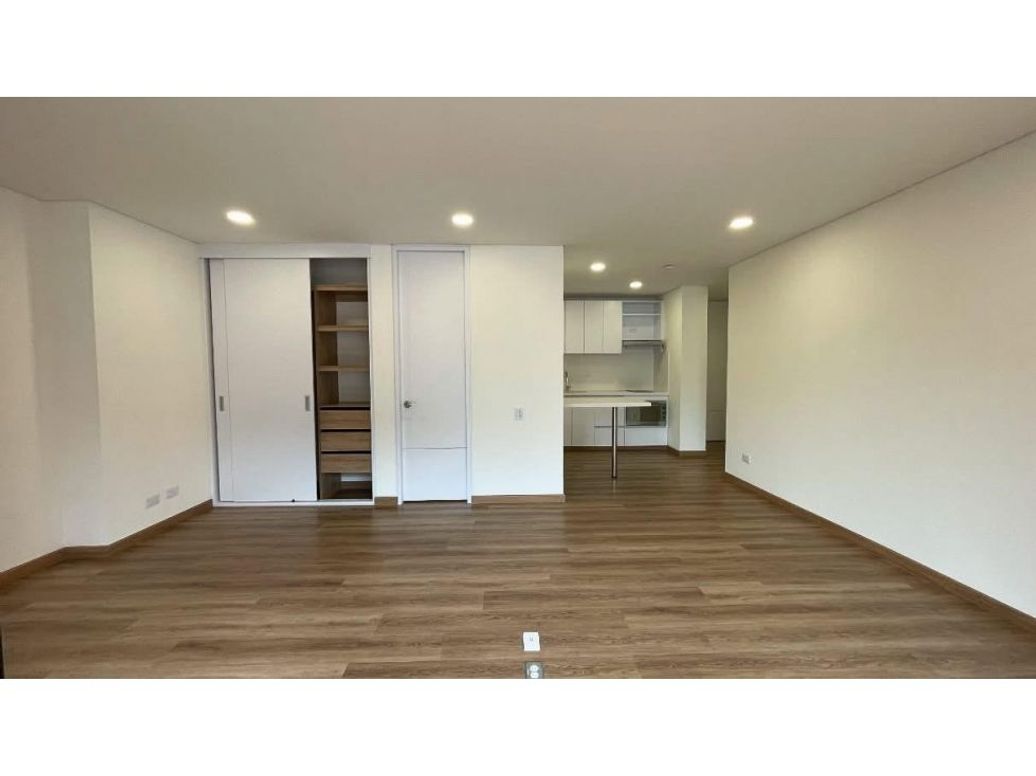 Apartaestudio en venta en Las Nieves, Bogotá, 38 m² · foto 4 de 20