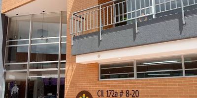 APARTAMENTO DE 42 MTS, VISTA INTEROR, DISTRIBUIDOS EN SALA COMEDOR, COCINA  INTEGRAL A GAS, DOS ALCOBAS, UN BAÑO, ZONA DE LAVANDERIA, EL CONJUNTO CUENTA CON SALON COMUNAL, ZONAS PARA NIÑOS, ZONAS VERDES, ESTRATO 2,ESTA UBICADO CERCA A CRA 7MA, A LA CALLE 170 Y CARRERA 9NA,CERCA A PARADEROS DE ALIMENTADORES DE TRANSMILENIO AL PORTAL DE 170 5TO PISO SIN ACENSOR ,GARAJE COMUNAL.