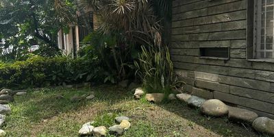 (L.A) Casa lote de aprox. 450 m² con 20 m de frente x 22.4 m de fondo, ubicado en una zona estratégica de alta valorización, cerca al Centro Comercial Unicentro.

 

Perfecto para desarrollo residencial, comercial o mixto gracias a su clasificación en media mixtura.

 

Espacio, ubicación y proyección en un solo lugar.


Impuesto predial:


 
 Trimestral: $2,900,380
 
 
 Anual : $11,602,520
 
 
 libre de todo gravamen
 


