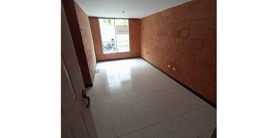 INMOBILIARIA JNQ Te ofrece apartamento en arriendo sector Villamaria, consta de sala-comedor, cocina semintegral, dos alcobas, un baño, red de gas, zona de ropas, parqueadero, piso en ceramica.

Zona residencial, cerca de hospitales y supermercados.

INFORMES: 3127770350       3167421653      8830190
