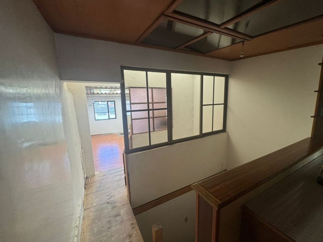 Apartamento de 6 alcobas en venta en Ciudad Berna, Bogotá, 150 m² · foto 2 de 18