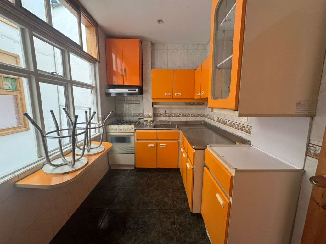Apartamento de 6 alcobas en venta en Ciudad Berna, Bogotá, 150 m² · foto 6 de 18