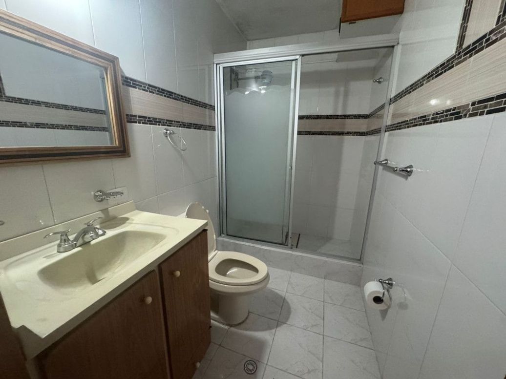 Apartamento de 6 alcobas en venta en Ciudad Berna, Bogotá, 150 m² · foto 7 de 18