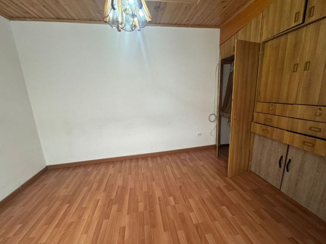 Apartamento de 6 alcobas en venta en Ciudad Berna, Bogotá, 150 m² · foto 8 de 18