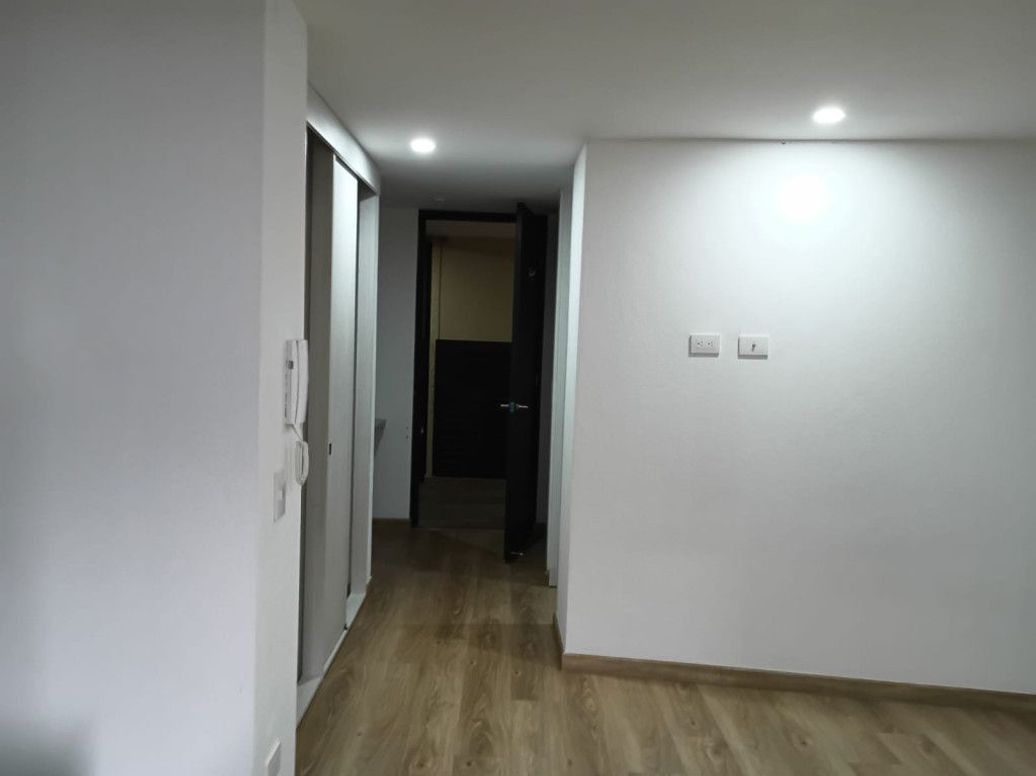 Apartaestudio en venta en Santa Barbara, Bogotá, 28 m² · foto 5 de 13