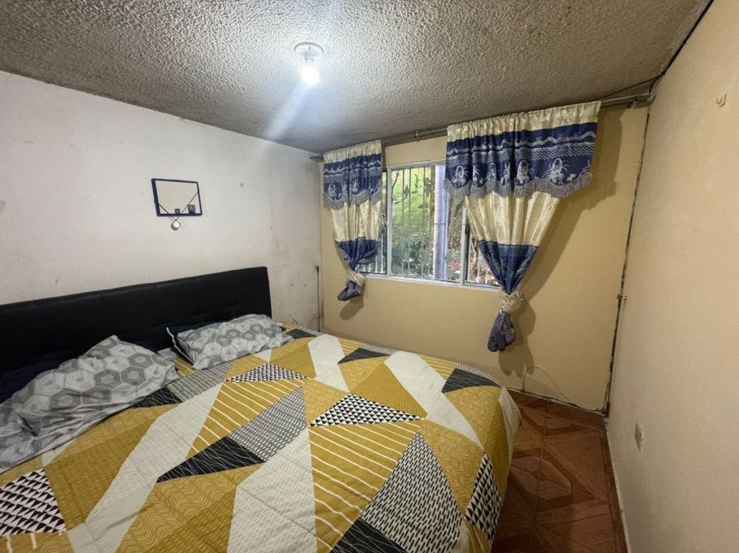 Casa de 7 alcobas en venta en Altos Del Poblado, Bogotá, 295 m² · foto 8 de 12
