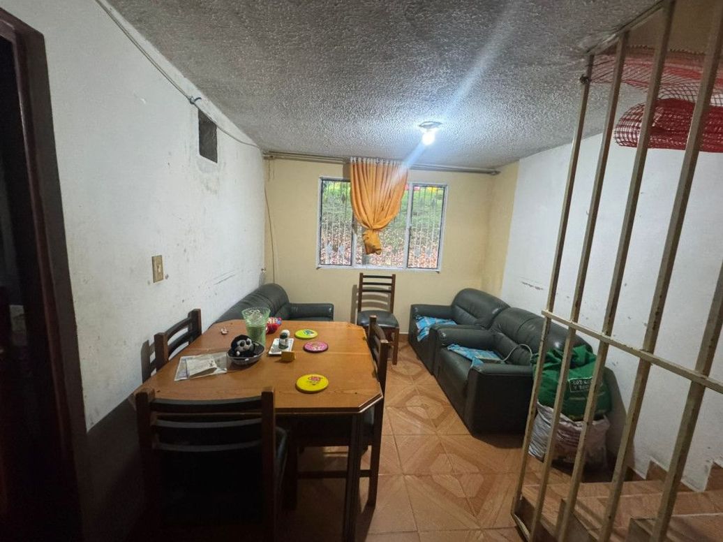 Casa de 7 alcobas en venta en Altos Del Poblado, Bogotá, 295 m² · foto 3 de 12