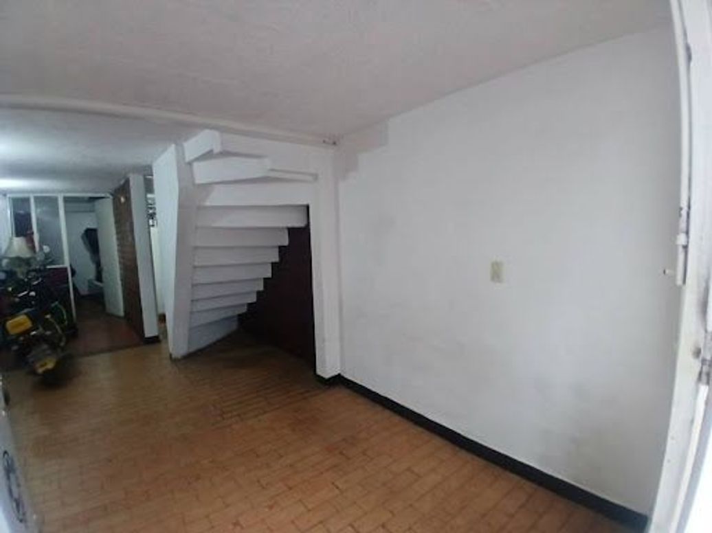 Casa de 4 alcobas en venta en Plazuelas Del Virrey, Bogotá, 120 m² · foto 2 de 20