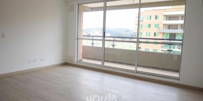 [ARR] ID HOUM: 161098

Entérate de todos los beneficios al arrendar con nosotros:
    • Asistencia e intermediación con el propietario
    • Firma tu contrato online
    • Arrienda sin burocracia, sin papeleos ni notarías

Departamento en arriendo, ubicado en el barrio Serrezuelita, con una superficie construida de 67.00 m² y superficie total de 67.00  m². 

Sus principales características son:

    • No amoblado
    • 3 dormitorios
    • 2 baños
    • Admite mascotas
    • 1 parqueadero
    • Piso 10
    • Año de construcción: 2025
    • Bodega
            
Además, el inmueble cuenta con las siguientes amenidades:

    • Ascensor
    • Zona de juegos
    • Alberca
    • Gimnasio
    • Zona de asadores

Si arriendas con nosotros, te brindamos asesoría personalizada durante todo el proceso.

Requisitos para arrendar con nosotros:

    • Arrienda sin codeudor*, fácil, rápido y seguro
    • Demuestra un ingreso mensual neto de al menos 2.5 veces el valor del arriendo (los ingresos mensuales se pueden complementar por las personas que vivirán en este inmueble)
    • Completa tu información básica y mándanos tus extractos bancarios o documentos que demuestren tus ingresos
    • No debes tener reportes negativos en centrales de crédito
        

IMPORTANTE:

    • Te invitamos a agendar una visita a esta propiedad
    • Si tienes alguna duda por favor puedes solicitar más información desde los portales como también contactarte directamente con nosotros
    
Más que una inmobiliaria, somos Houm.
*Aplican T&C