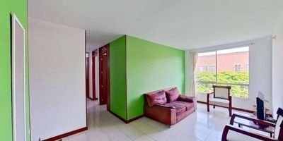 Apartamento en venta de 54M², con vista interior, ubicado en un 5to piso (Torre E Apto 502), acceso por escalera, parqueadero comunal. Consta de 3 habitaciones, 1 baño, sala comedor, cocina integral y zona de lavandería. Tiene piso cerámico en todo el inmueble. El conjunto cuenta con vigilancia privada las 24 horas. Cerca a centro comercial Jardín Plaza; cerca a almacenes de cadena Falabella, Jumbo Valle de Lili; cerca a colegio El Carmen, Senderos del Lili;  cerca a universidad del Valle; Vías de acceso por la Calle 25.
 h_property_nid_ref:  35263882627
 h_property_uuid_detail:  c71368e4-97d1-4641-b0aa-dbbdc893e39a
 ubicacion: Cali,Lili
 Inmueble ofertado por nuestro aliado HABI.
