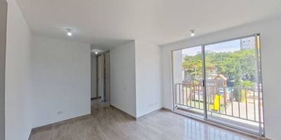 Apartamento en venta de 42 m², con vista interior, ubicado en un 2do piso (Torre 1 Apto 206), acceso por ascensor y escaleras. Consta de 3 habitaciones, 1 baño, sala comedor, balcón, cocina integral y zona de lavandería. Tiene piso cerámico en todas sus zonas. El conjunto cuenta con zonas verdes, zona para niños, salón social, piscina y vigilancia privada las 24 horas. Cerca a centro comercial Único; cerca a almacenes de cadena Metro, D1 y Ara; cerca a colegio Jorge Eliecer Gaitán; cerca a universidad Autónoma del Pacífico y Unicatólica; cerca a estación del MIO (Jorge Eliecer Gaitán); Vías de acceso por la Autopista Oriental y Carrera 3.
 h_property_nid_ref:  37381066162
 h_property_uuid_detail:  ee22cd4a-4b50-42ea-b3f3-fb6b19555ebf
 ubicacion: Cali,Santa Bárbara
 Inmueble ofertado por nuestro aliado HABI.