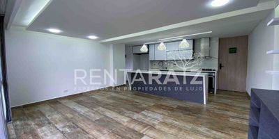 Arriendo de apartamento en Itagüí, barrio Santa María, una zona residencial con excelente ubicación, cerca de centros comerciales, colegios, restaurantes y parques, ideal para quienes buscan comodidad y fácil acceso a todo. Este apartamento en arriendo en Itagüí se encuentra en un conjunto residencial con piscina, gimnasio, zona infantil y salón comunal, ofreciendo espacios diseñados para el bienestar y la recreación. Con 90 m² de amplitud, el apartamento cuenta con tres habitaciones, dos baños, balcón con vista, y dos parqueaderos, brindando confort y funcionalidad en cada rincón. Una excelente oportunidad para vivir en un apartamento moderno en Arriendo en Itagüí, combinando ubicación estratégica, amenidades exclusivas y un estilo de vida tranquilo y sofisticado.