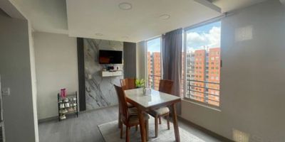 En venta en el conjunto Hacienda los Sauces en Reserva de Madrid, una propiedad con 2 habitaciones, 2 baños cocina integral, closets, zona de ropas, estudio o posibilidad de una tercera habitación y 1 parqueadero. Construida en el año 2024, en buen estado. Con una superficie total y cubierta de 46.64 m². Cuenta con servicios como gimnasio, juegos infantiles, salón de eventos, zona Bbq, portero, seguridad 24 horas, cancha de fútbol, cowork, ascensor y zonas verdes. Ubicada en una zona tranquila y segura, ideal para familias. Aprovecha esta oportunidad de inversión.    DMJ-394
