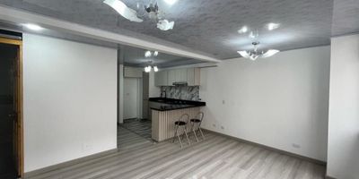 [ARR] ID HOUM: 161284

Entérate de todos los beneficios al arrendar con nosotros:
    • Asistencia e intermediación con el propietario
    • Firma tu contrato online
    • Arrienda sin burocracia, sin papeleos ni notarías

Departamento en arriendo, ubicado en el barrio Montevideo, con una superficie construida de 50.00 m² y superficie total de 50.00  m². 

Sus principales características son:

    • No amoblado
    • 2 dormitorios
    • 1 baño
    • Admite mascotas
    • 1 parqueadero
    • Año de construcción: 2024
            
Además, el inmueble cuenta con las siguientes amenidades:

    • Salón de eventos
    • Vigilancia 24 hrs
    • Ascensor
    • Zona de juegos
    • Gimnasio
    • Zona de asadores

Si arriendas con nosotros, te brindamos asesoría personalizada durante todo el proceso.

Requisitos para arrendar con nosotros:

    • Arrienda sin codeudor*, fácil, rápido y seguro
    • Demuestra un ingreso mensual neto de al menos 2.5 veces el valor del arriendo (los ingresos mensuales se pueden complementar por las personas que vivirán en este inmueble)
    • Completa tu información básica y mándanos tus extractos bancarios o documentos que demuestren tus ingresos
    • No debes tener reportes negativos en centrales de crédito
        

IMPORTANTE:

    • Te invitamos a agendar una visita a esta propiedad
    • Si tienes alguna duda por favor puedes solicitar más información desde los portales como también contactarte directamente con nosotros
    
Más que una inmobiliaria, somos Houm.
*Aplican T&C