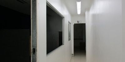 Edificio uso comercial, salud, educación,  disponibles pisos tercero, cuarto, quinto y sexto, cuatro baños, servicio de agua compartido, entrada independiente, opción de arrendar pisos por separado