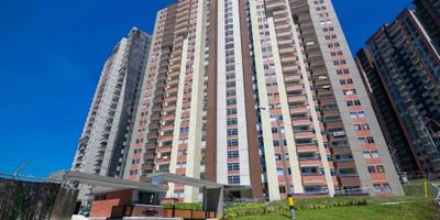 ? Arriendo Apartamento en Camino del Viento?

Estado: Inmueble en empalme

✅ Características del Inmueble:


 
 ? Área: 65 M²
 
 
 ? Piso: 23 
 
 
 ?️ 3 Habitaciones: Todas con closet.
 
 
 ? 2 Baños: Uno social y uno en la habitación principal.
 
 
 ?️ Sala Comedor.
 
 
 ? Cocina Integral con red de gas y barra tipo americano.
 
 
 ? Balcón.
 
 
 ? Calentador.
 
 
 ? Parqueadero: Privado (Sí).
 
 
 ? Cuarto Útil: No.
 


?️ Zonas Comunes y Recreación:


 
 ?‍♂️ Seguridad: Portería 24H y circuito cerrado de TV.
 
 
 ? Piscinas Climatizadas: Para niños y adultos.
 
 
 ?‍♂️ Zona Húmeda: Sauna y turco.
 
 
 ?️ Gimnasio: Espacio para entrenar.
 
 
 ⚽ Deportes: Cancha de fútbol.
 
 
 ? Social: Salón social para eventos.
 
 
 ? Infantil: Zona de juegos para niños.
 
 
 ?️ Visitantes: Parqueadero disponible.
 


? Entorno y Ubicación:


 
 ? Cerca al sector Amazonía y Cabañas.
 
 
 ? Excelentes rutas de transporte público y vías de acceso.
 


? ¡Disfruta de una vida confortable y segura en este conjunto residencial! ?

Recuerda agregar al final una línea invitando al contacto, por ejemplo: "? ¡Escríbeme para agendar tu visita!".
