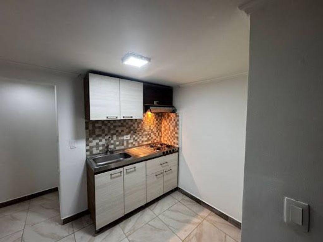 ARRIENDO de APARTAESTUDIO en NIQUIA, BELLO en arriendo en Andalucía
