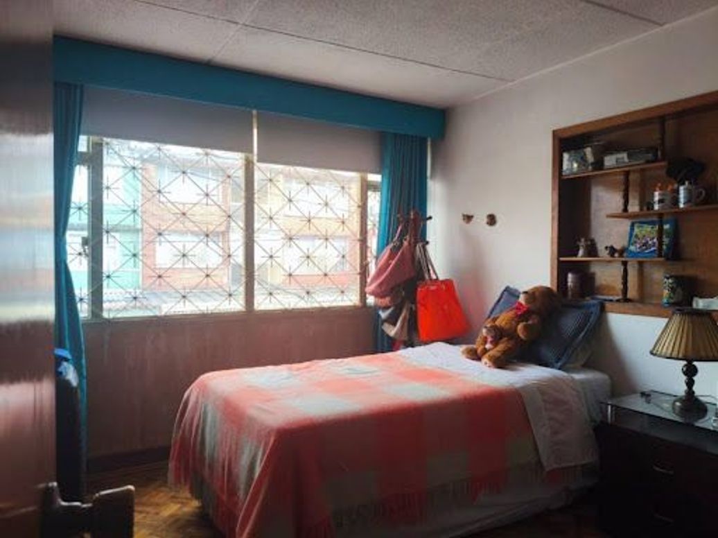 Casa de 7 alcobas en venta en Santa Isabel, Bogotá, 273 m² · foto 15 de 20