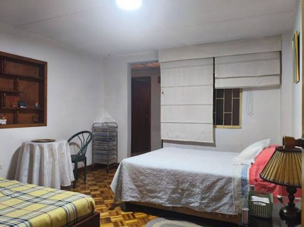Casa de 7 alcobas en venta en Santa Isabel, Bogotá, 273 m² · foto 13 de 20