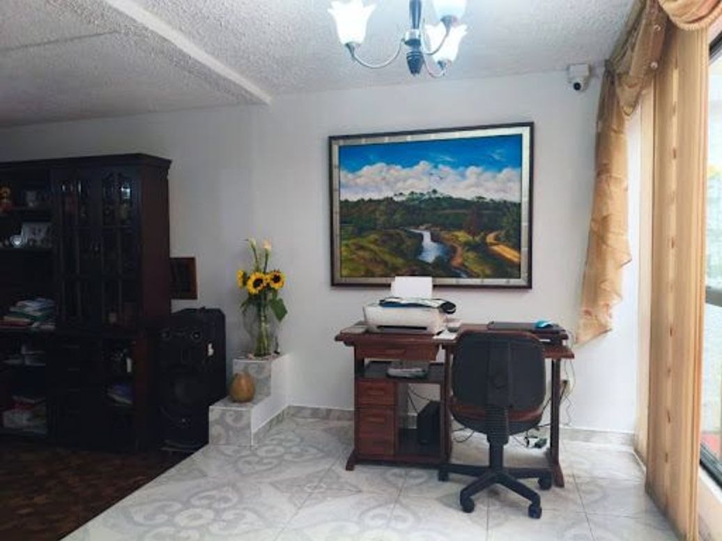 Casa de 7 alcobas en venta en Santa Isabel, Bogotá, 273 m² · foto 7 de 20