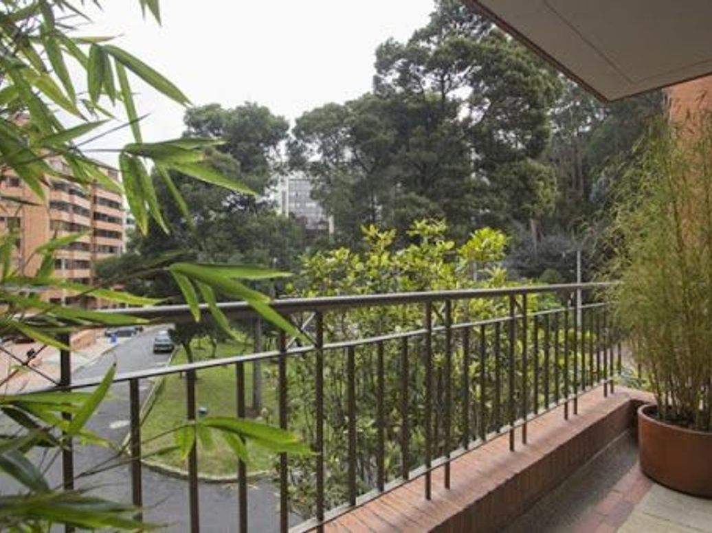 Apartamento de 4 alcobas en venta en Chicó Alto, Bogotá, 355 m² · foto 13 de 20