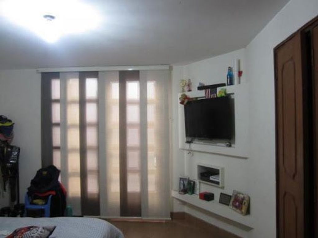 Casa de 4 alcobas en venta en Alhambra, Bogotá, 346 m² · foto 3 de 18