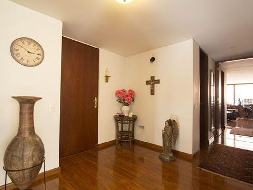 Apartamento de 3 alcobas en venta en El Refugio De Suba, Bogotá, 224 m² · foto 6 de 15