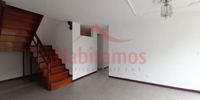 Apartamento con área de 120m2, estrato 5.