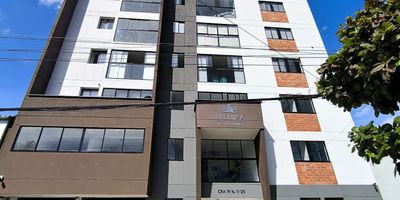 apartamento amoblado, 58 mts piso 7, a una cuadra de la universidad santo tomas, 
