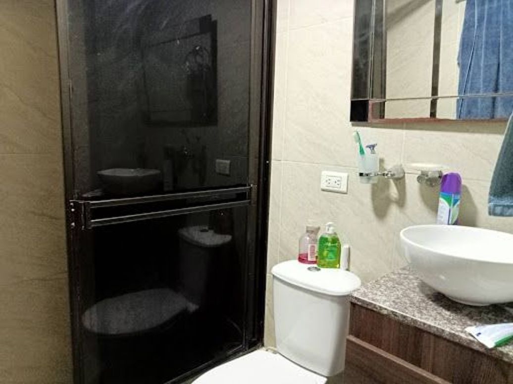 Casa de 13 alcobas en venta en La Laguna, Bogotá, 317 m² · foto 9 de 18