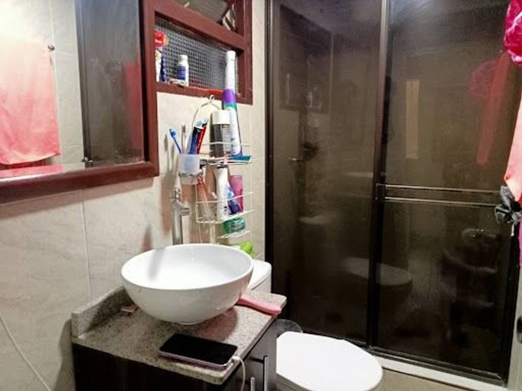 Casa de 13 alcobas en venta en La Laguna, Bogotá, 317 m² · foto 14 de 18