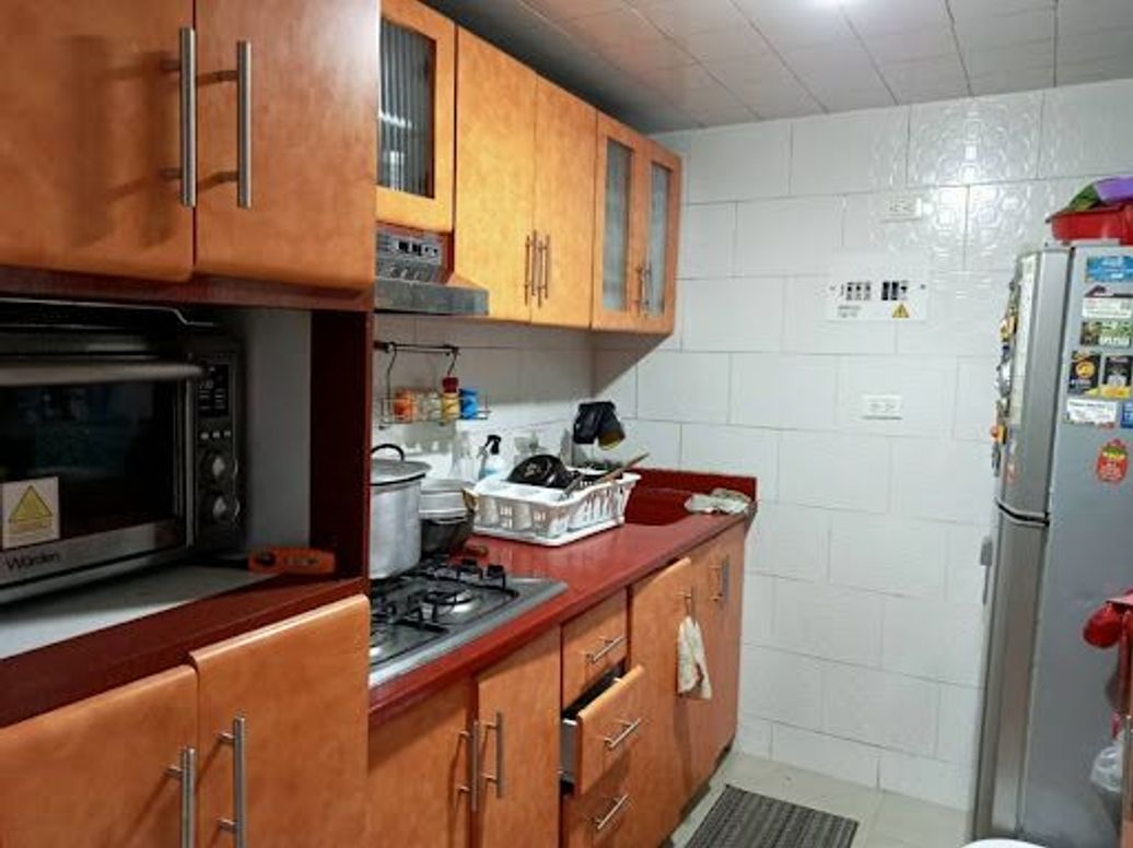 Casa de 13 alcobas en venta en La Laguna, Bogotá, 317 m² · foto 13 de 18