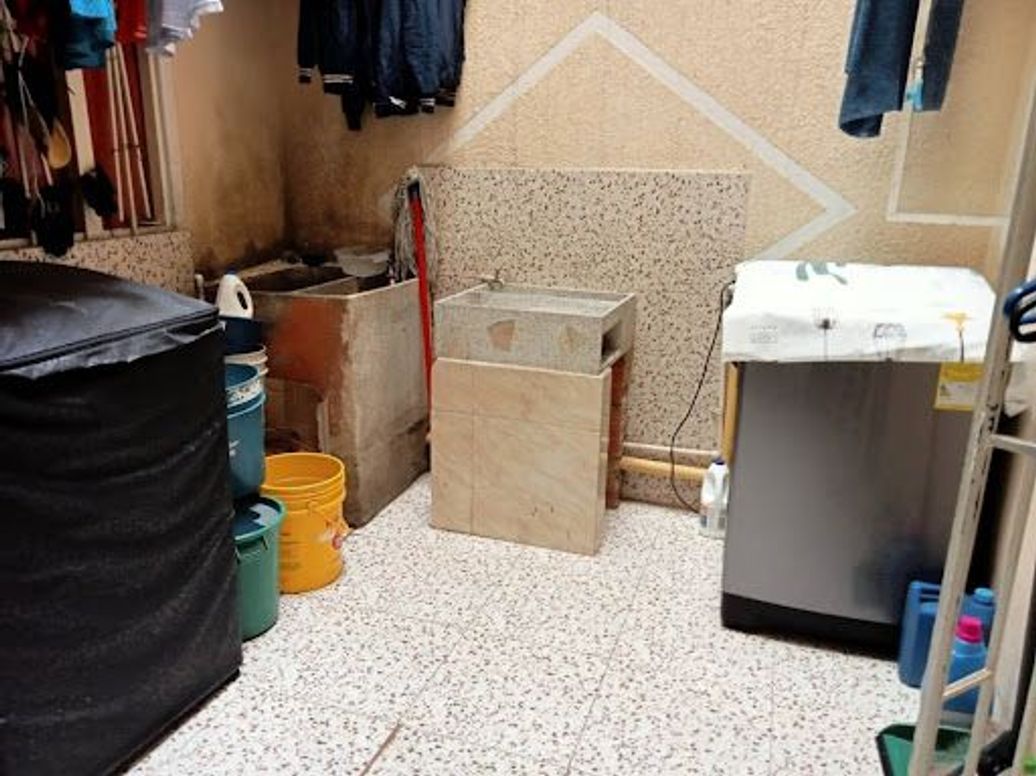 Casa de 13 alcobas en venta en La Laguna, Bogotá, 317 m² · foto 5 de 18