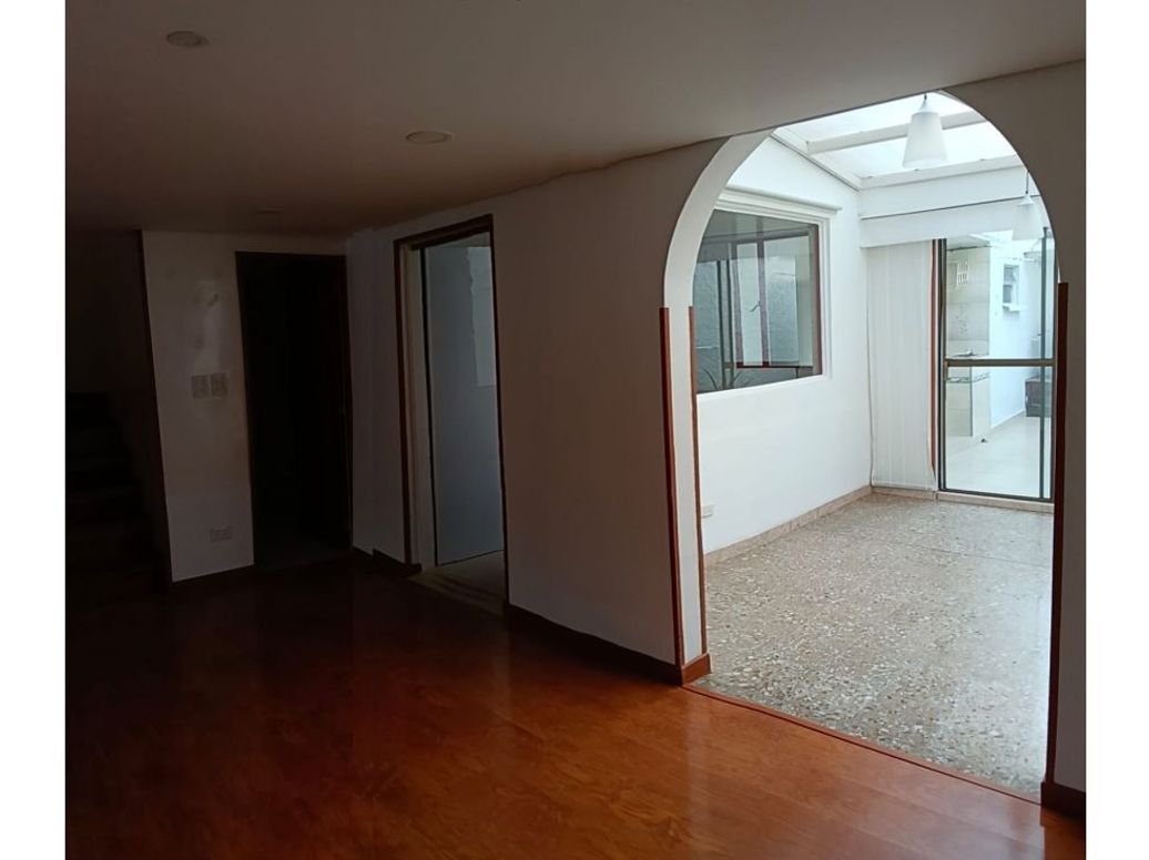 Casa de 5 alcobas en venta en Villa Claudia, Bogotá, 180 m² · foto 5 de 20
