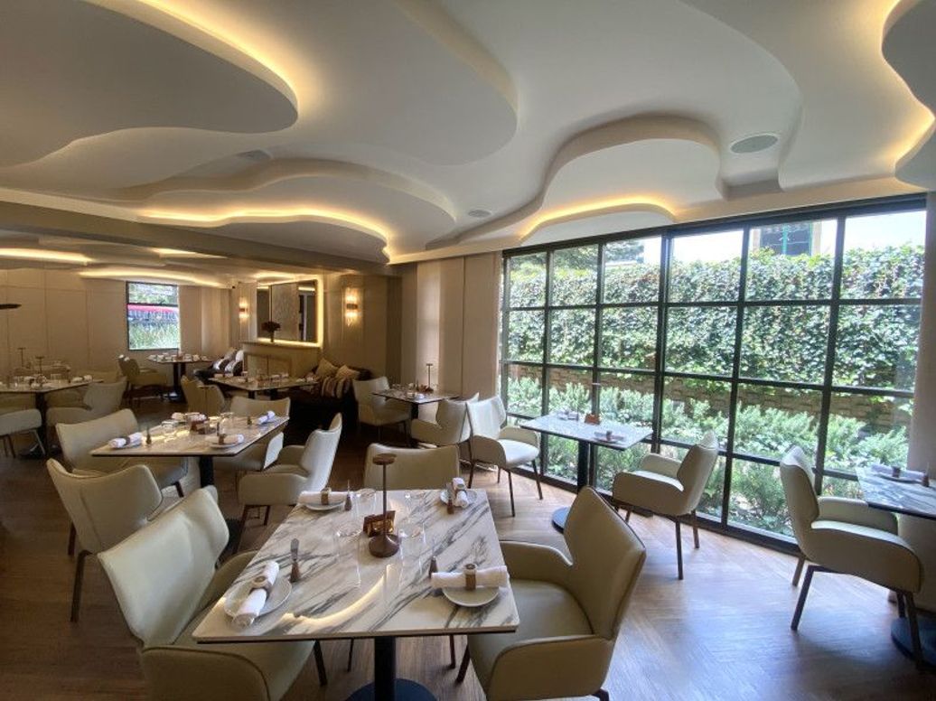 Casa de 5 alcobas en venta en El Nogal, Bogotá, 453 m² · foto 6 de 16