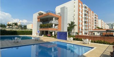 REBAJADO / APARTAMENTO QUINTO PISO EN VALLE DEL LILI – CONJUNTO RESIDENCIAL MORETTI

Distribución: 2 alcobas,  3 baños, estudio, cocina integral, balcón, parqueadero propio.

El conjunto cuenta con piscina, gimnasio, zonas verdes .

Precio alquiler: $2’000.000 incluida administración

Área Construida: 90,96 m²

Dirección: Carrera 101 # 48-54, Valle del Lili – Conjunto Residencial Moretti

Contáctanos ahora y recibe más información: (315) 559-8989 / (316) 330-0019
