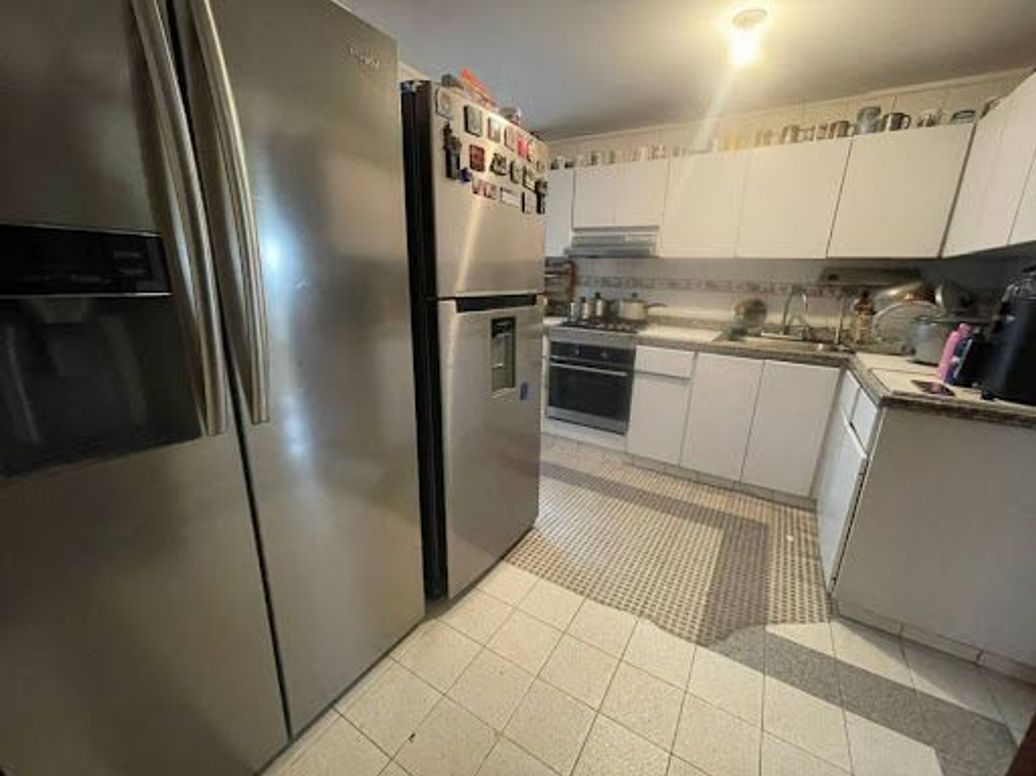 Apartamento de 3 alcobas en venta en El Batán, Bogotá, 137 m² · foto 18 de 20