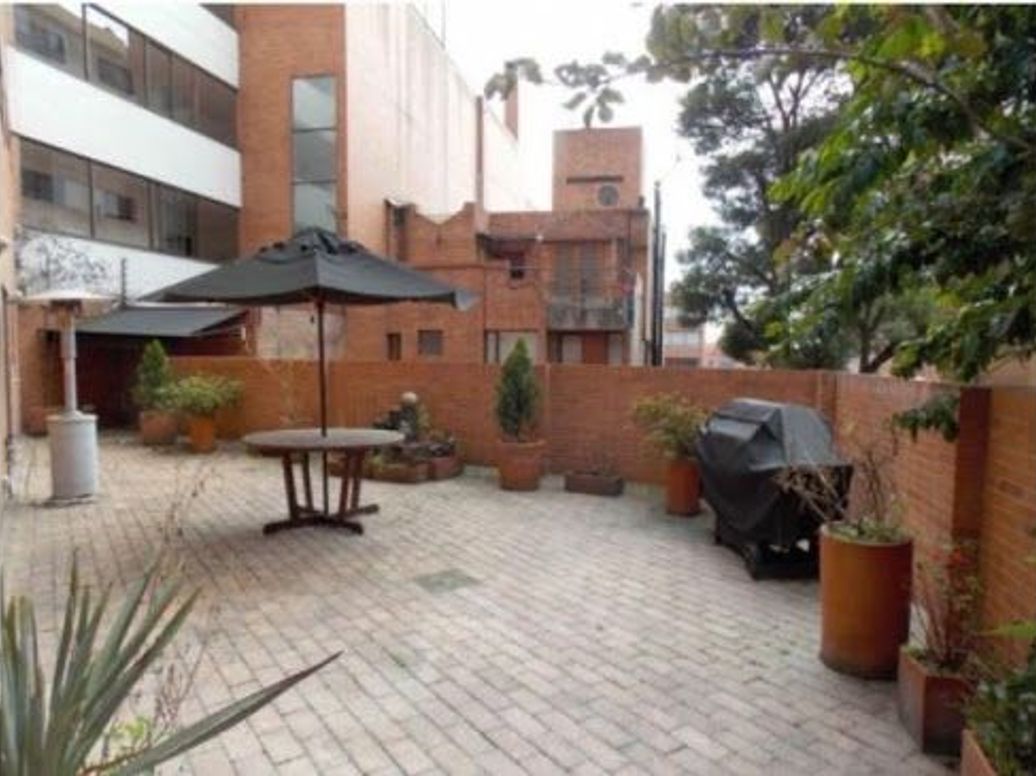 Apartamento de 3 alcobas en venta en Los Rosales, Bogotá, 322 m² · foto 8 de 10