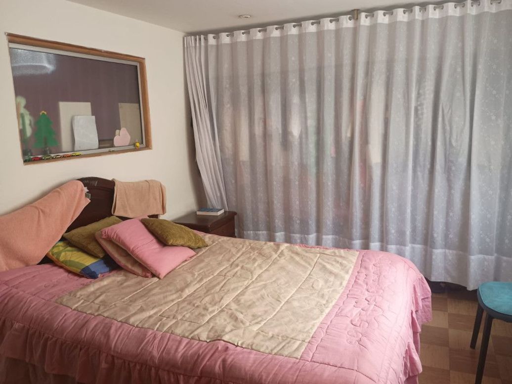 Casa de 8 alcobas en venta en Las Flores Et. I, Bogotá, 300 m² · foto 11 de 19