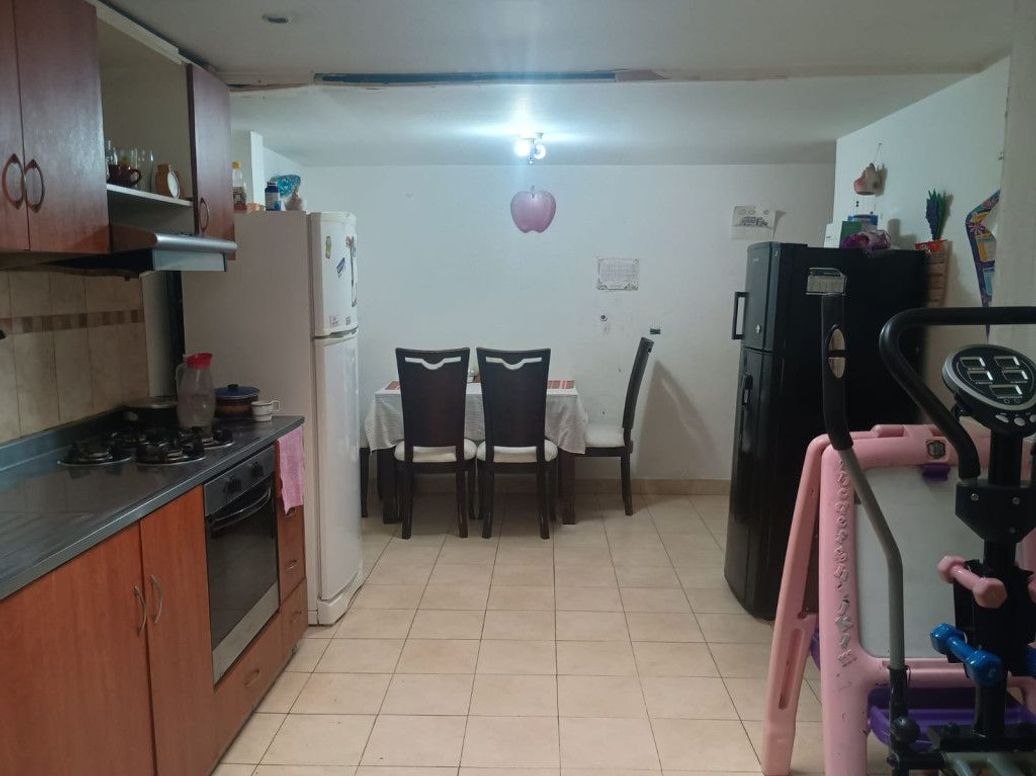 Casa de 8 alcobas en venta en Las Flores Et. I, Bogotá, 300 m² · foto 9 de 19
