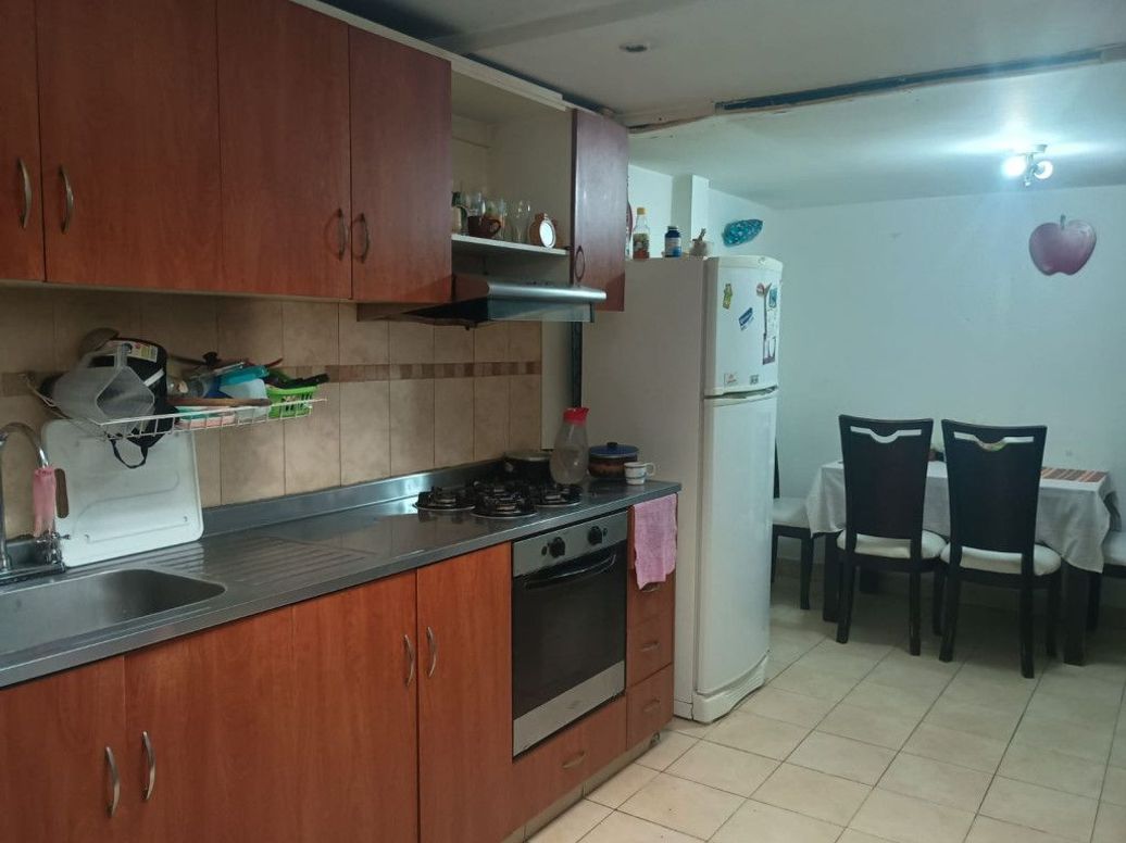 Casa de 8 alcobas en venta en Las Flores Et. I, Bogotá, 300 m² · foto 7 de 19