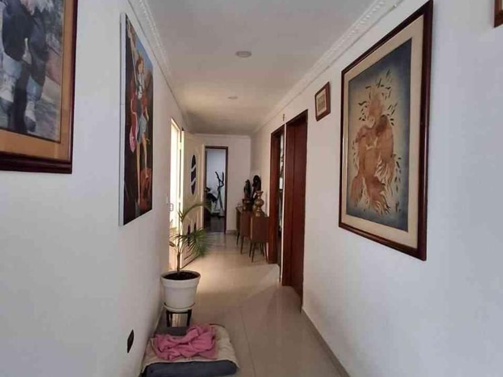 Casa de 5 alcobas en venta en Gran Britalia, Bogotá, 315 m² · foto 12 de 19